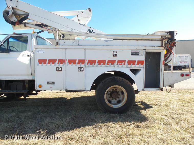 image for item DB7288 1997 Ford F800 Super Duty bucket truck