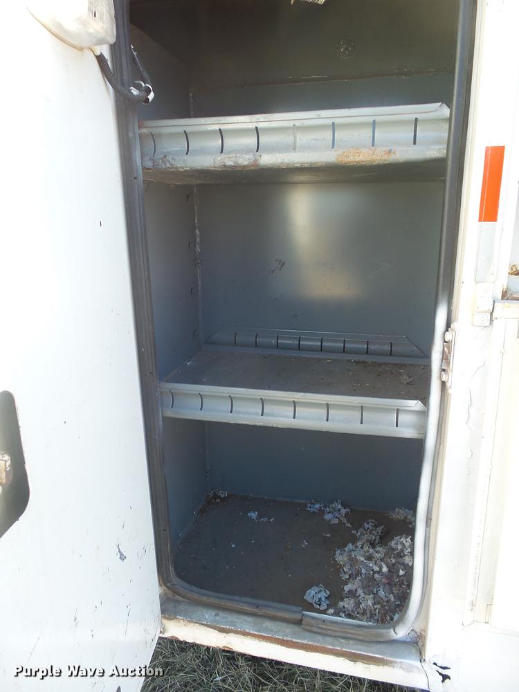 image for item DB7288 1997 Ford F800 Super Duty bucket truck