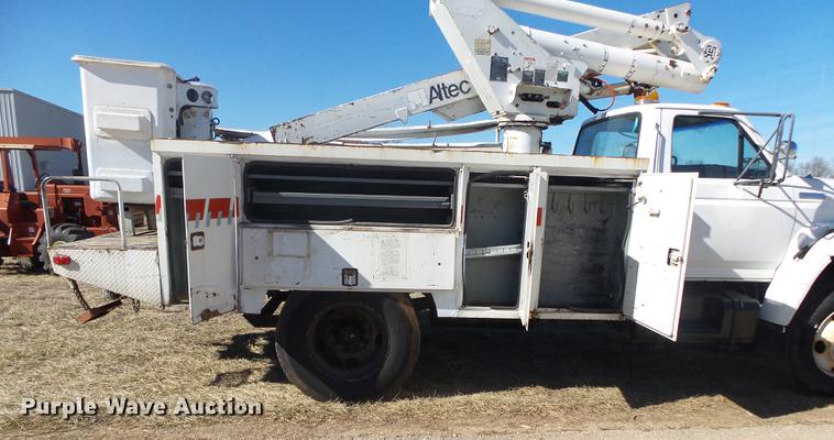 image for item DB7288 1997 Ford F800 Super Duty bucket truck