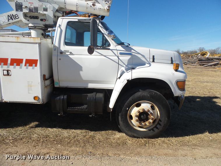 image for item DB7288 1997 Ford F800 Super Duty bucket truck