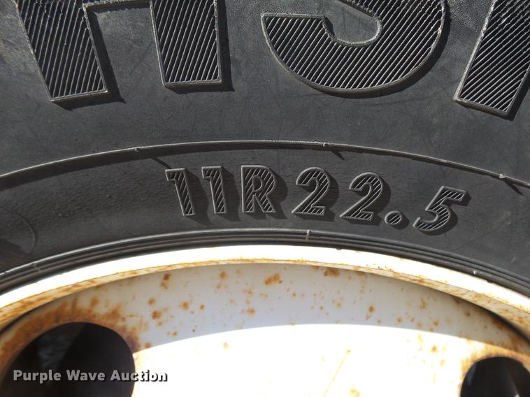 image for item DB7288 1997 Ford F800 Super Duty bucket truck