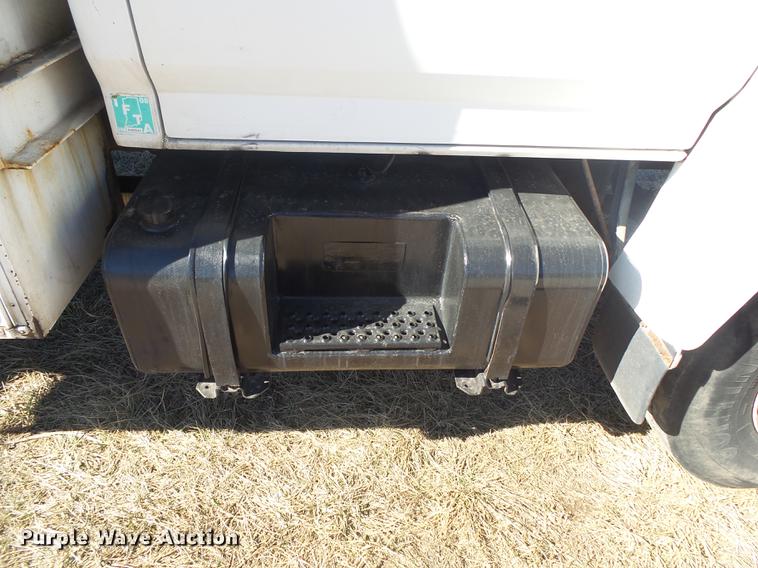 image for item DB7288 1997 Ford F800 Super Duty bucket truck