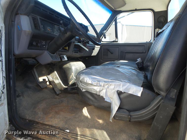 image for item DB7288 1997 Ford F800 Super Duty bucket truck