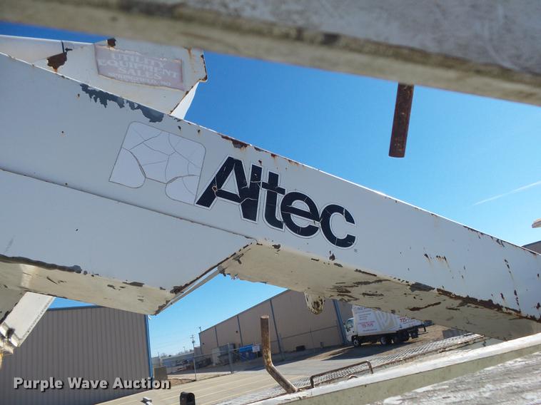 image for item DB7288 1997 Ford F800 Super Duty bucket truck