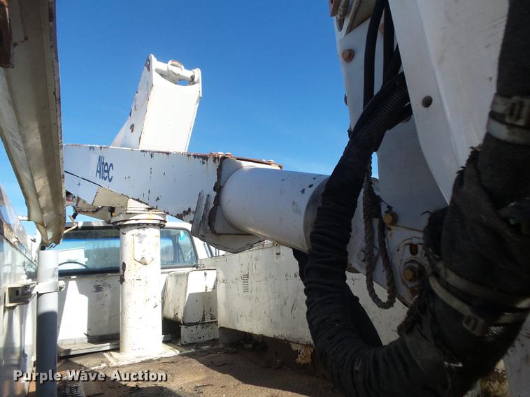 image for item DB7288 1997 Ford F800 Super Duty bucket truck