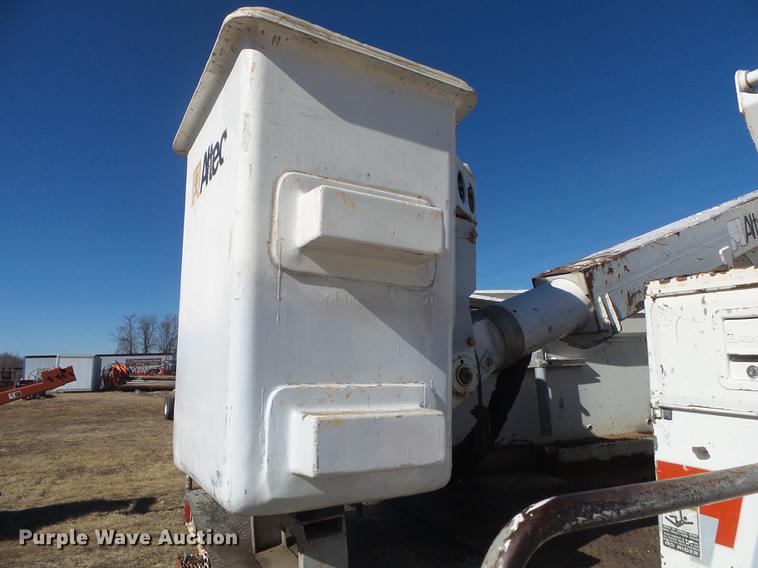 image for item DB7288 1997 Ford F800 Super Duty bucket truck