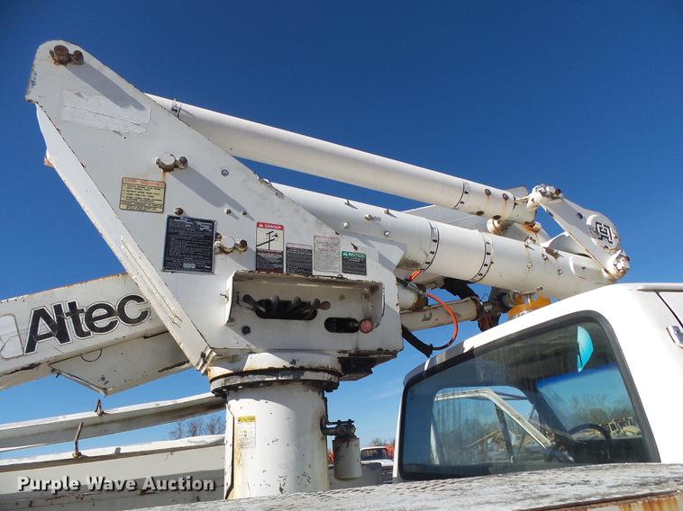 image for item DB7288 1997 Ford F800 Super Duty bucket truck