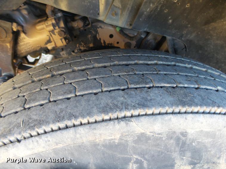 image for item DB7289 1996 Ford F800 Super Duty bucket truck