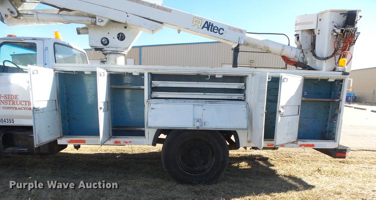image for item DB7289 1996 Ford F800 Super Duty bucket truck