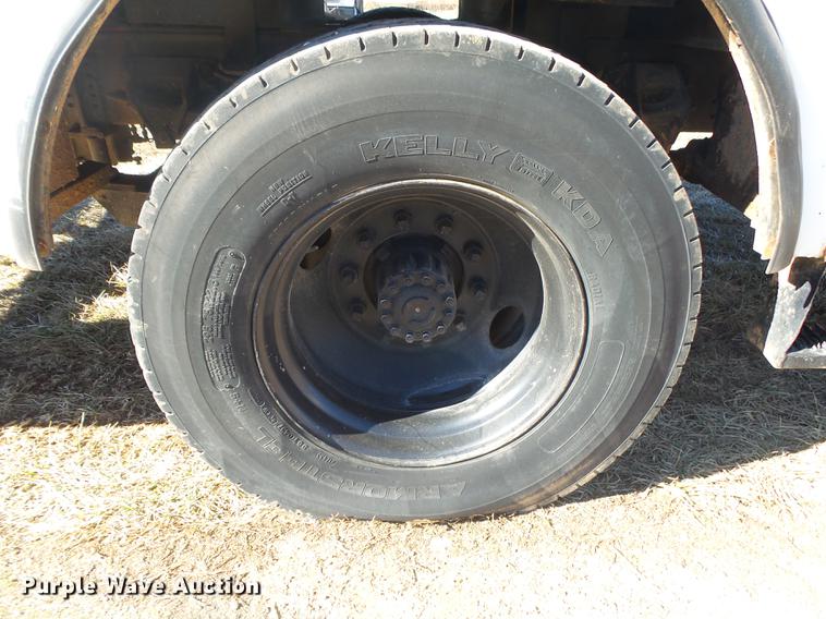 image for item DB7289 1996 Ford F800 Super Duty bucket truck