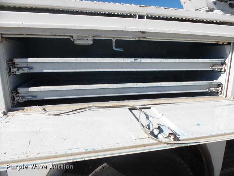 image for item DB7289 1996 Ford F800 Super Duty bucket truck