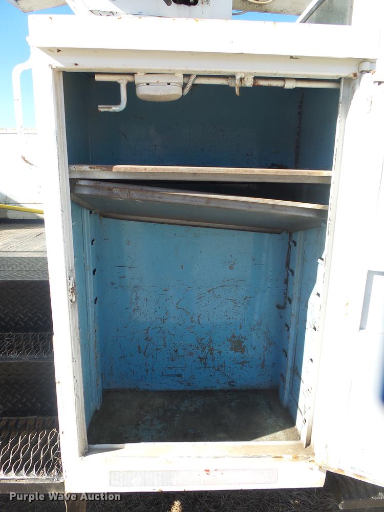 image for item DB7289 1996 Ford F800 Super Duty bucket truck