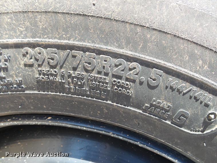 image for item DB7289 1996 Ford F800 Super Duty bucket truck