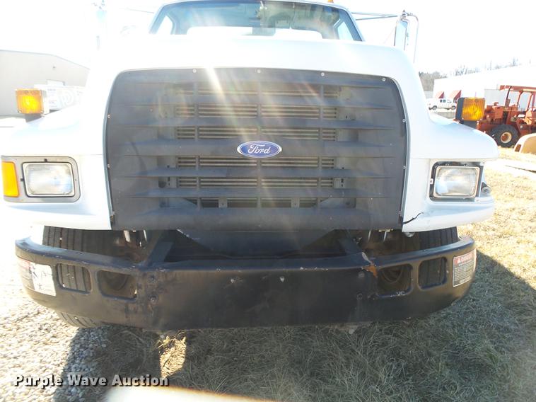 image for item DB7289 1996 Ford F800 Super Duty bucket truck
