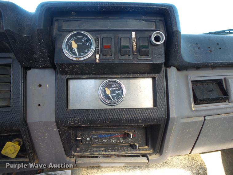 image for item DB7289 1996 Ford F800 Super Duty bucket truck