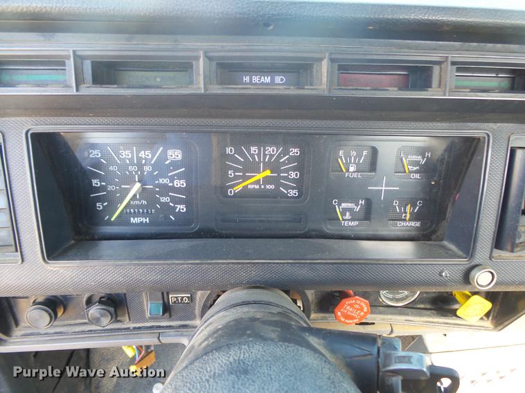 image for item DB7289 1996 Ford F800 Super Duty bucket truck