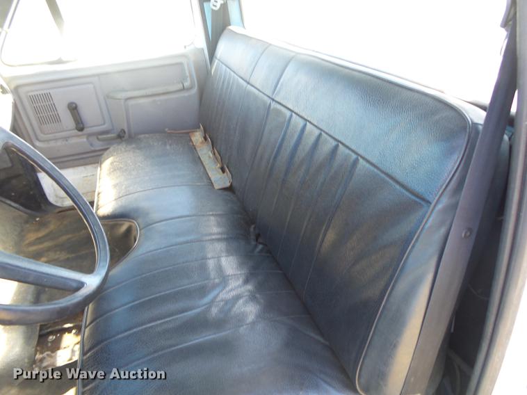 image for item DB7289 1996 Ford F800 Super Duty bucket truck