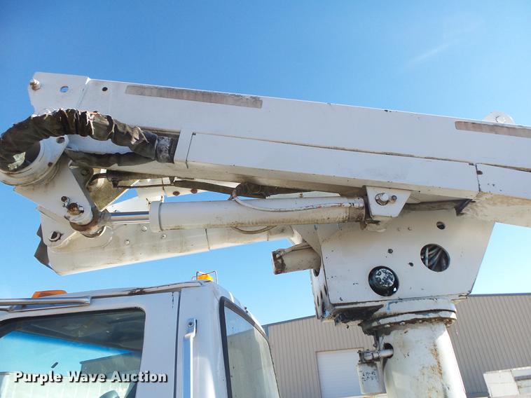 image for item DB7289 1996 Ford F800 Super Duty bucket truck