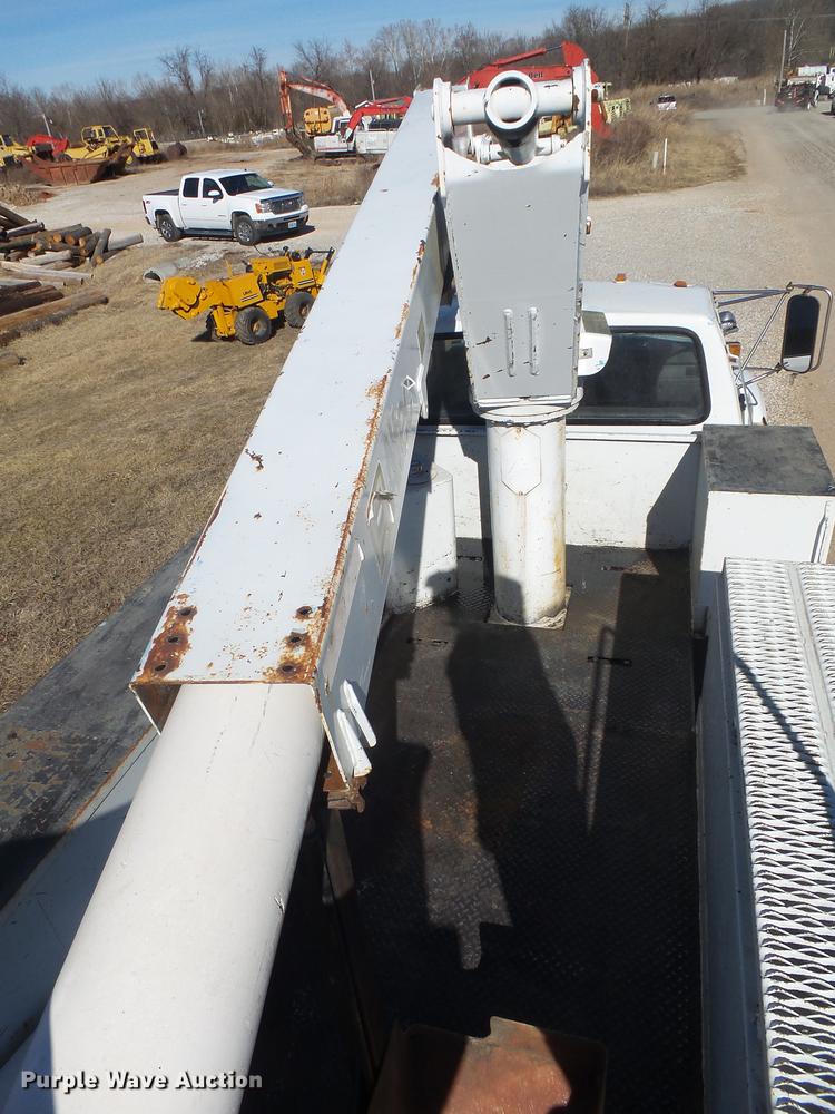 image for item DB7289 1996 Ford F800 Super Duty bucket truck