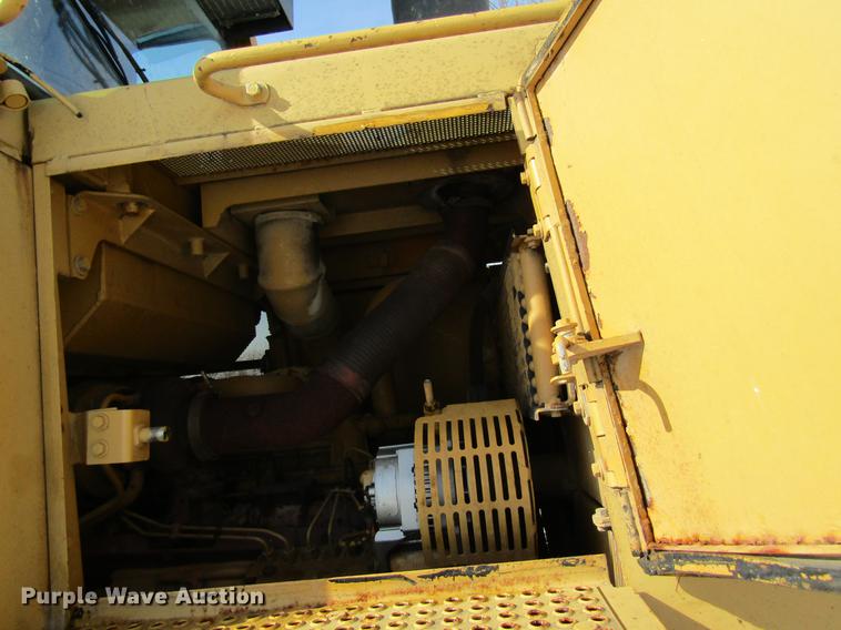 image for item DB9754 1999 Caterpillar 973 track loader