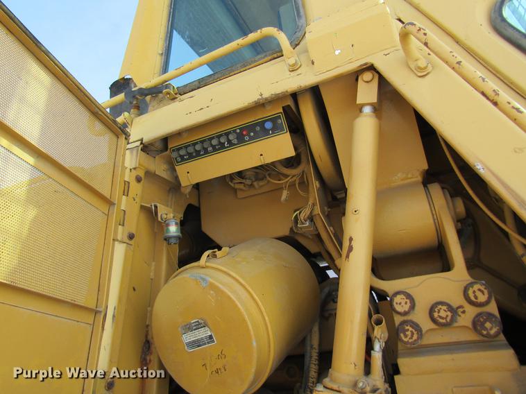 image for item DB9754 1999 Caterpillar 973 track loader