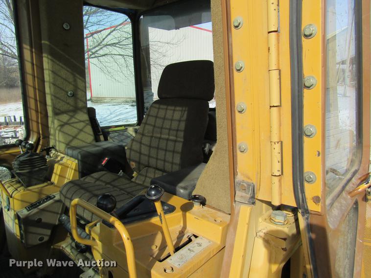 image for item DB9754 1999 Caterpillar 973 track loader