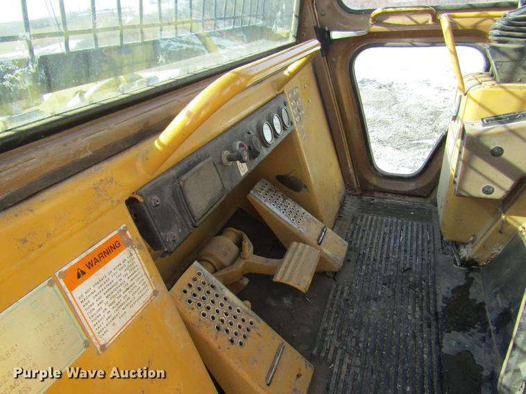 image for item DB9754 1999 Caterpillar 973 track loader