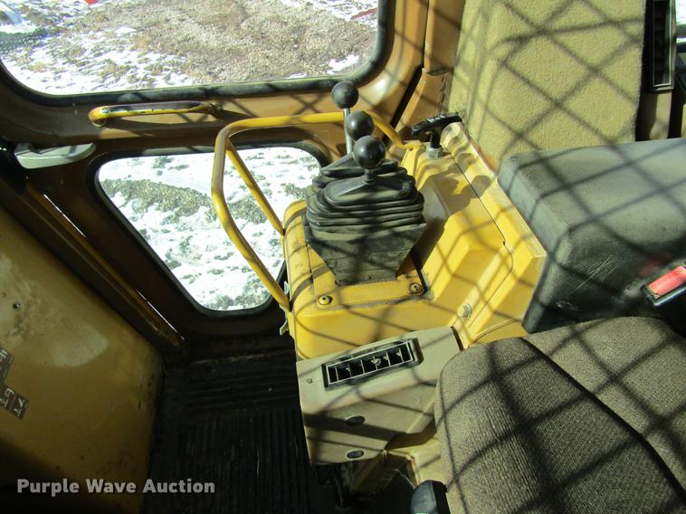 image for item DB9754 1999 Caterpillar 973 track loader