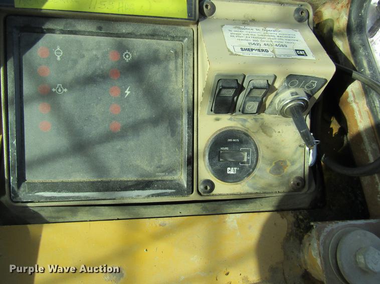 image for item DB9754 1999 Caterpillar 973 track loader