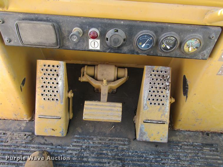 image for item DB9754 1999 Caterpillar 973 track loader