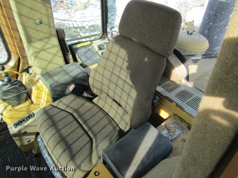 image for item DB9754 1999 Caterpillar 973 track loader