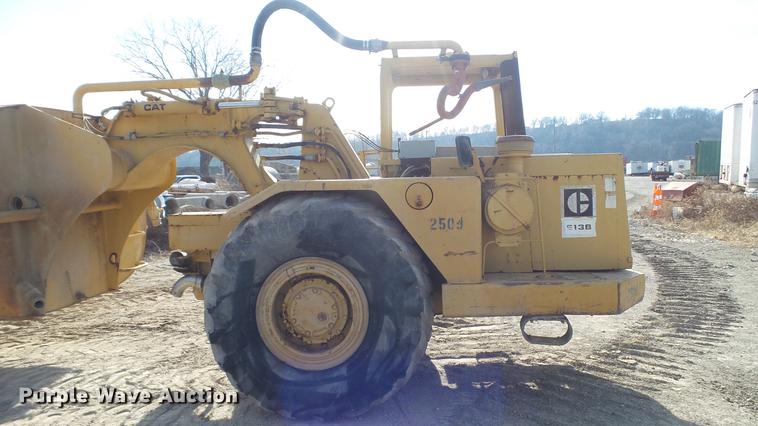 image for item DC5690 1983 Caterpillar 613B water wagon