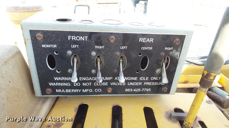 image for item DC5690 1983 Caterpillar 613B water wagon