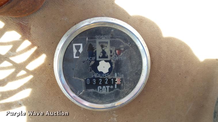 image for item DC5690 1983 Caterpillar 613B water wagon