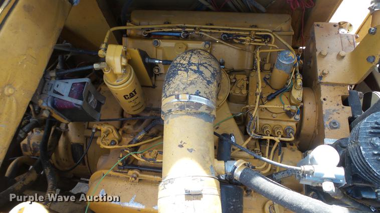 image for item DC5690 1983 Caterpillar 613B water wagon