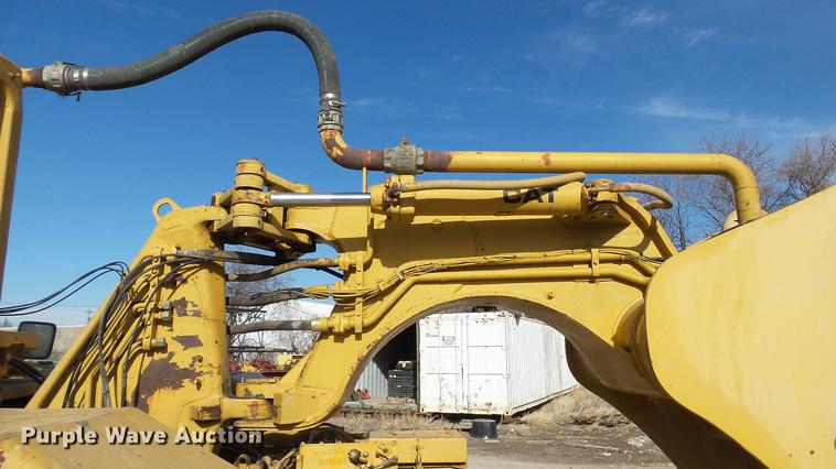 image for item DC5690 1983 Caterpillar 613B water wagon