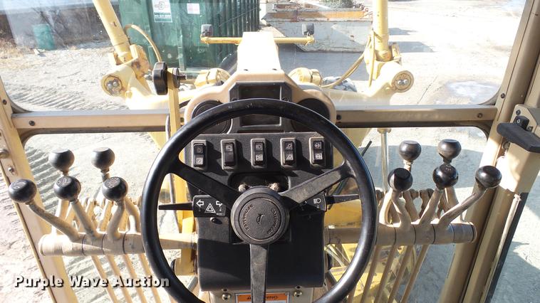 image for item DC5691 1996 Caterpillar 140H motor grader