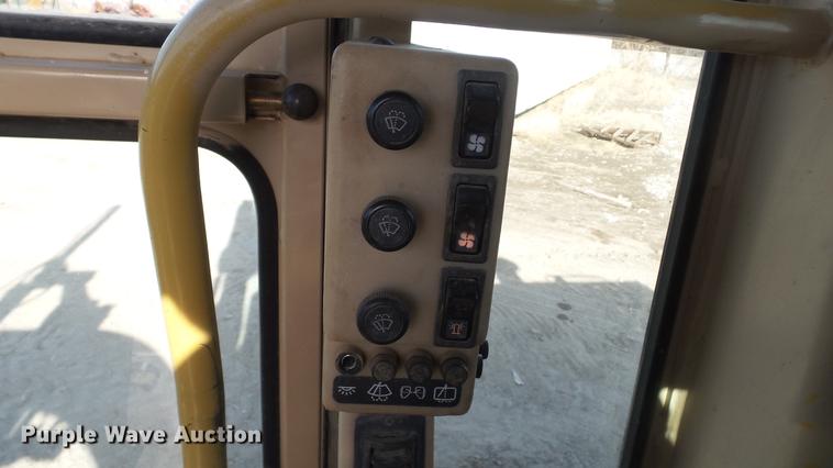 image for item DC5691 1996 Caterpillar 140H motor grader