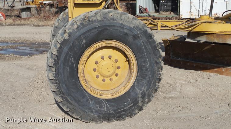 image for item DC5691 1996 Caterpillar 140H motor grader