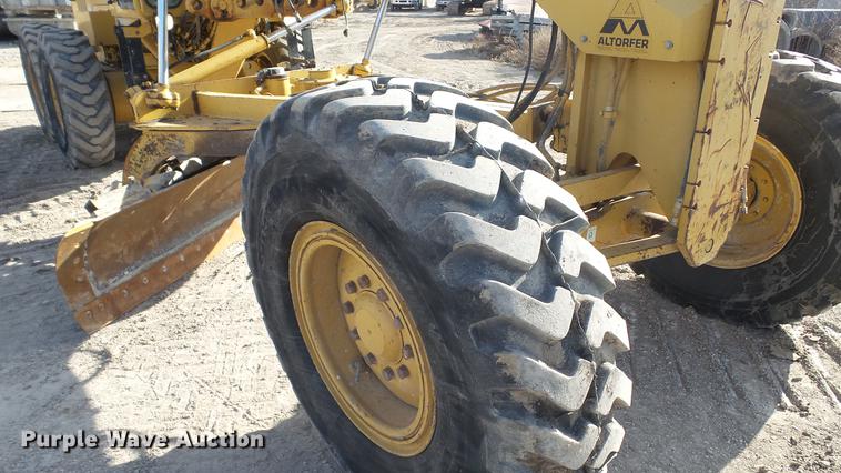 image for item DC5691 1996 Caterpillar 140H motor grader