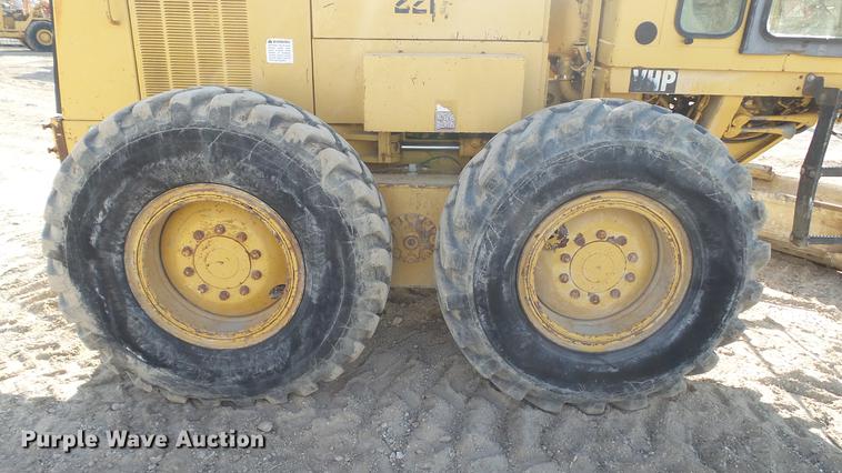 image for item DC5691 1996 Caterpillar 140H motor grader