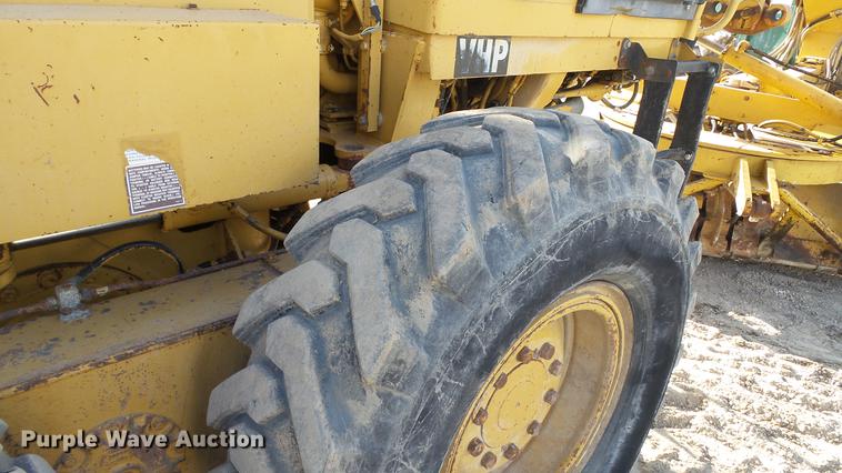 image for item DC5691 1996 Caterpillar 140H motor grader