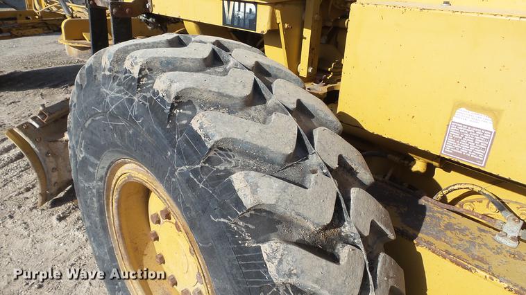 image for item DC5691 1996 Caterpillar 140H motor grader