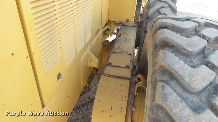 image for item DC5691 1996 Caterpillar 140H motor grader