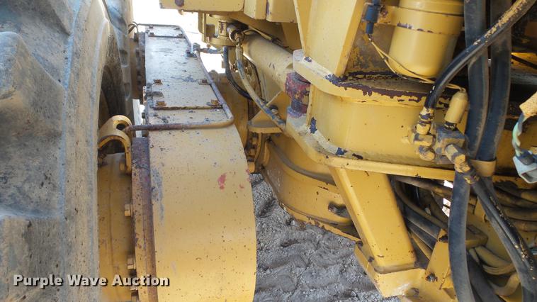 image for item DC5691 1996 Caterpillar 140H motor grader