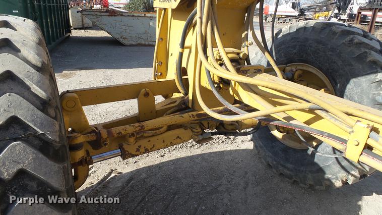 image for item DC5691 1996 Caterpillar 140H motor grader