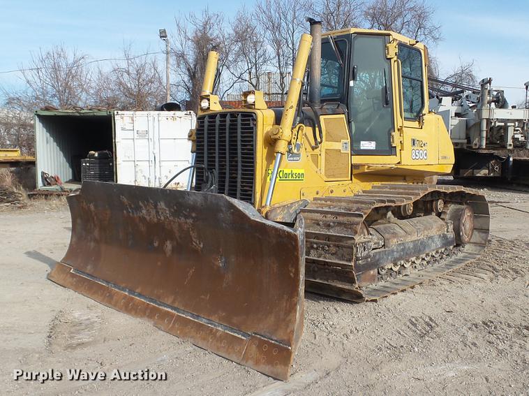 image for item DC5692 1999 John Deere 850C Series II dozer