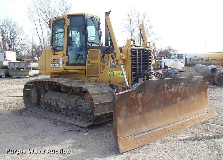 image for item DC5692 1999 John Deere 850C Series II dozer