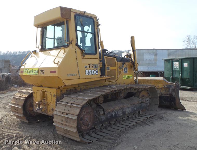 image for item DC5692 1999 John Deere 850C Series II dozer