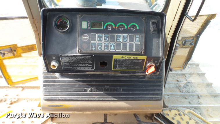 image for item DC5692 1999 John Deere 850C Series II dozer